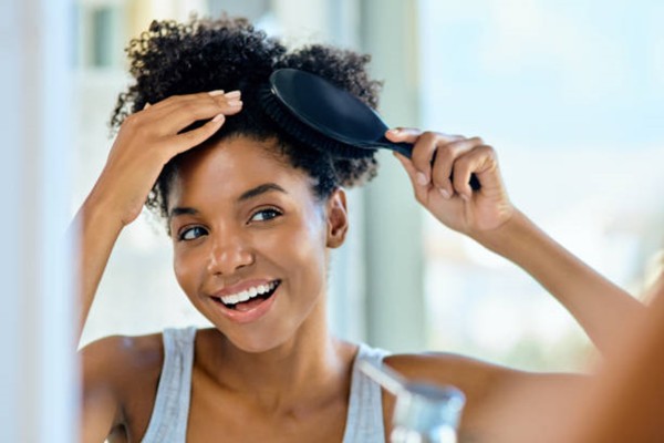 How to Use a Curly Hair Brush to Achieve Frizz-Free, Bouncy Curls - Step-by-Step Guide